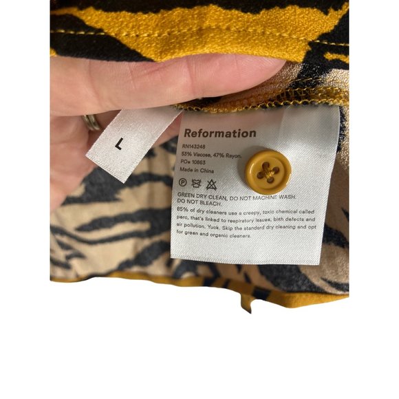 NWT Reformation Notta Front Button Top, Tigress-sz Large - Picture 6 of 10